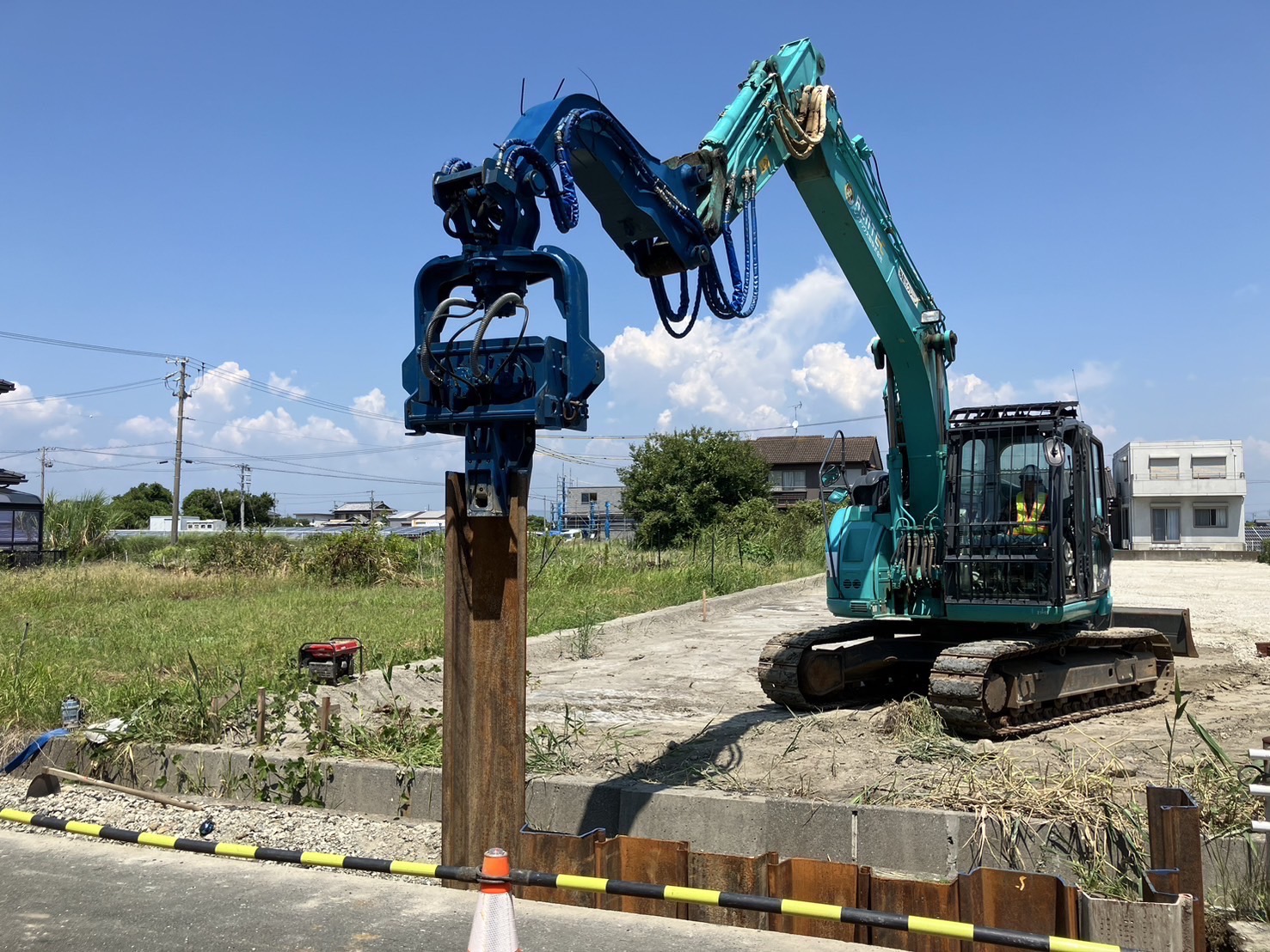 エーパイラー工法による鋼矢板打ち込み | 株式会社ナカタク